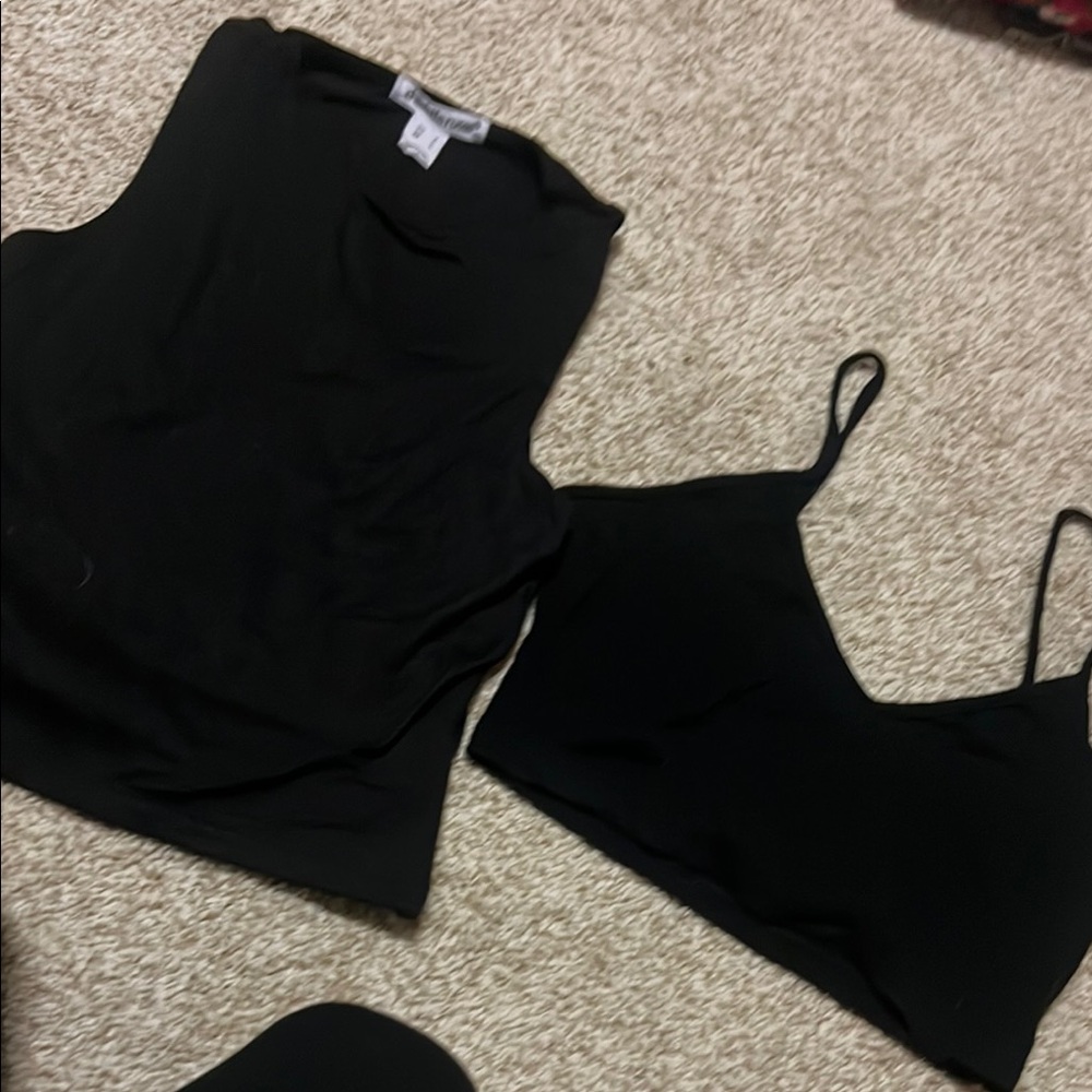 SHEIN Black Fitted Crop Tank Top